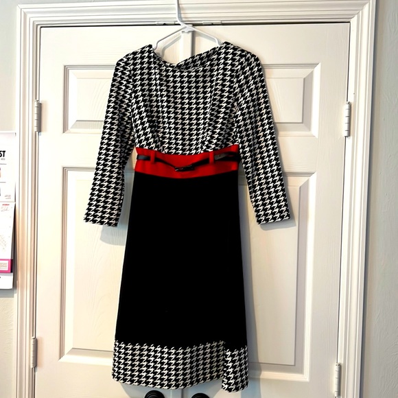 Lila Kass houndstooth design with red and black accents! - Picture 1 of 3